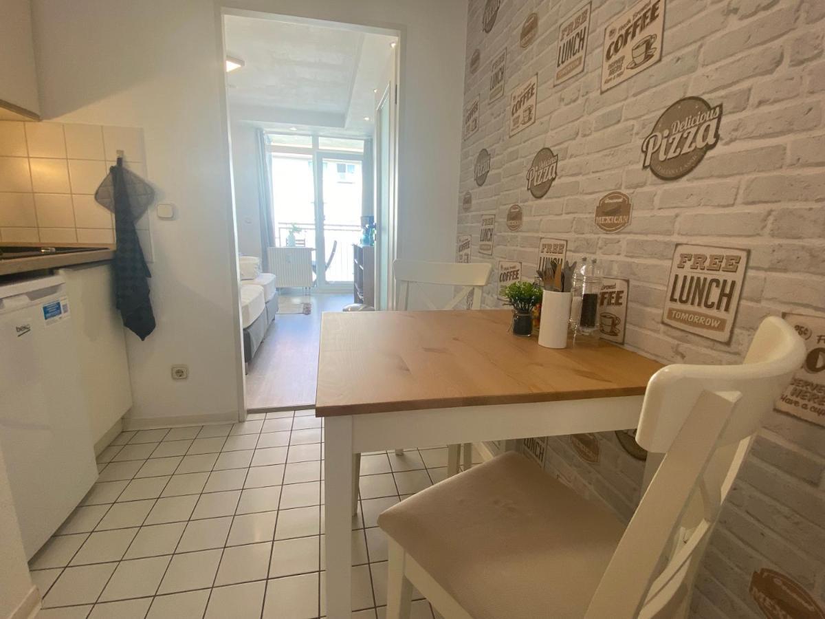 Charming Apartment - Balcony - Wifi - Kitchen Magdeburg Eksteriør billede
