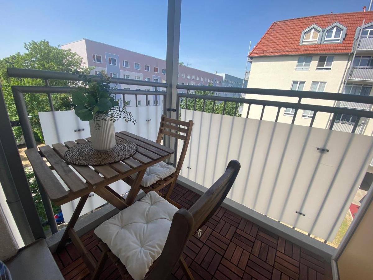 Charming Apartment - Balcony - Wifi - Kitchen Magdeburg Eksteriør billede